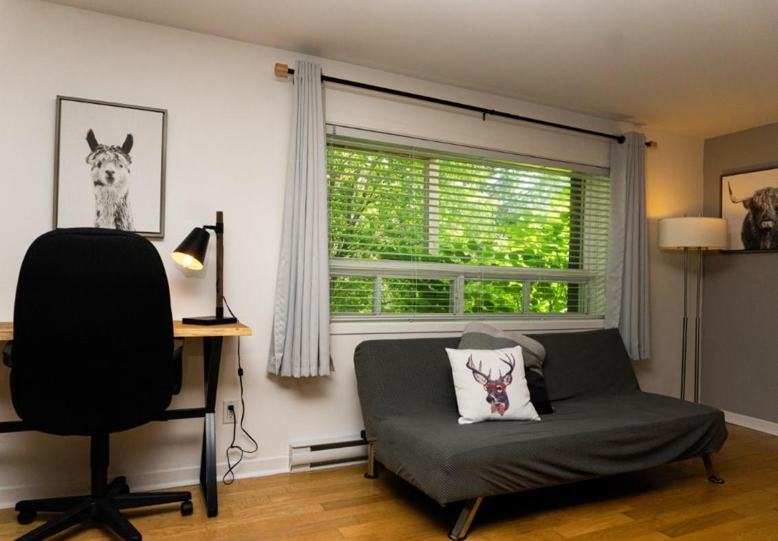 Condo Hotel Au Pied Du Mont Orford Экстерьер фото