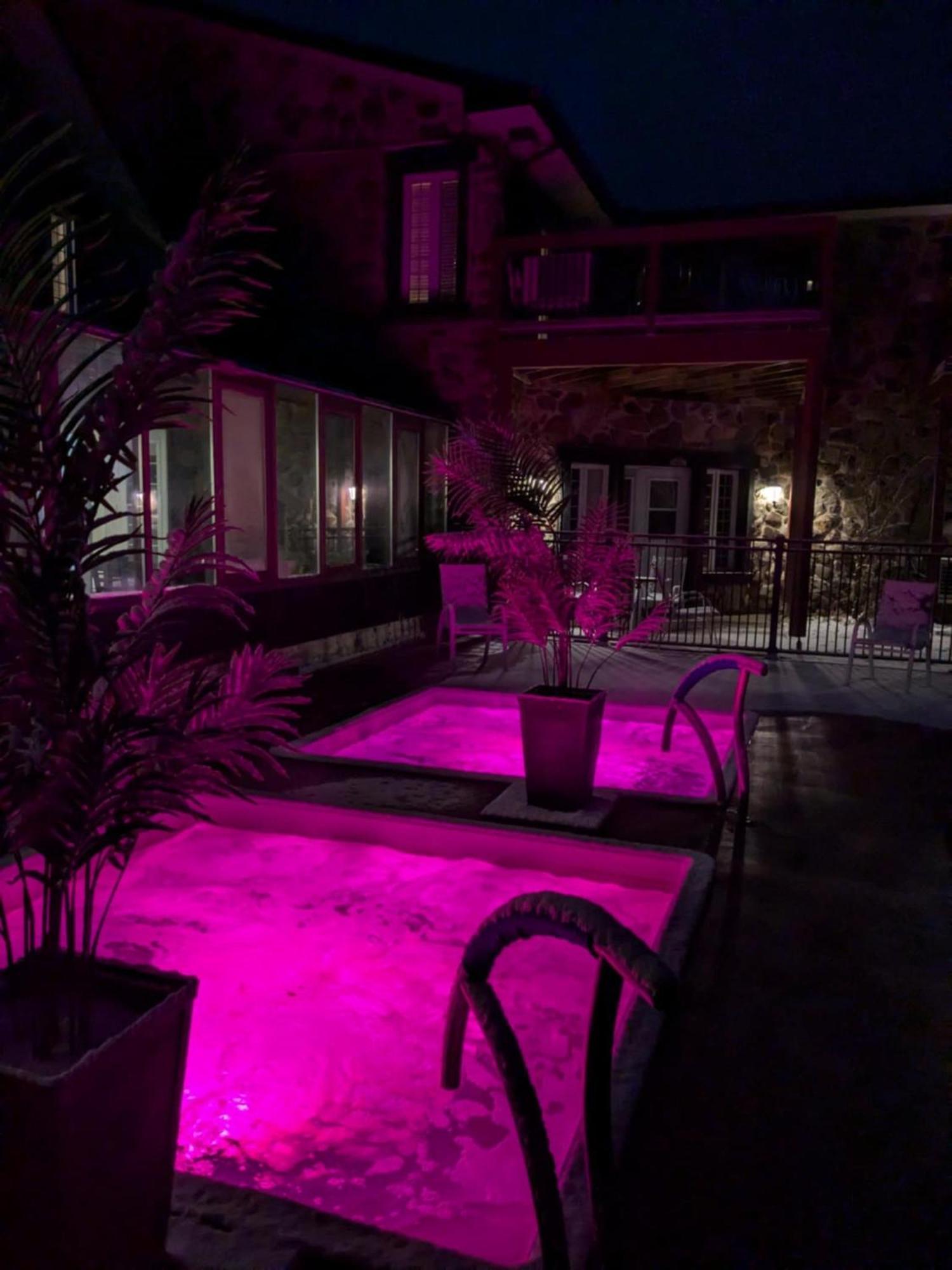 Condo Hotel Au Pied Du Mont Orford Экстерьер фото